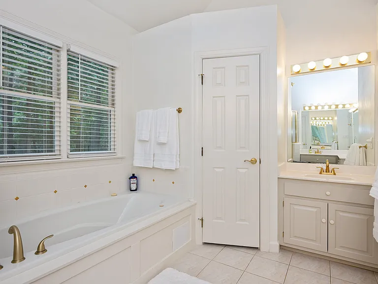 5808 Laurel Rock Ln — Photo 23