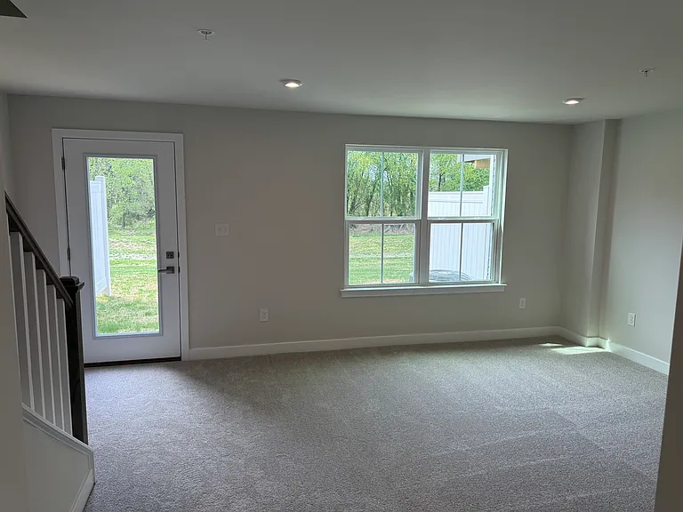 11 Foxwood Dr — Photo 11