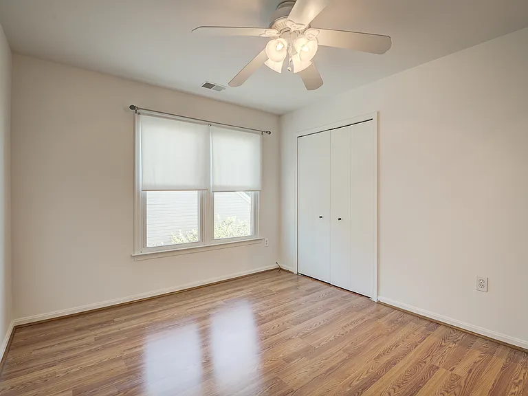 13907 Concord Ave — Photo 17