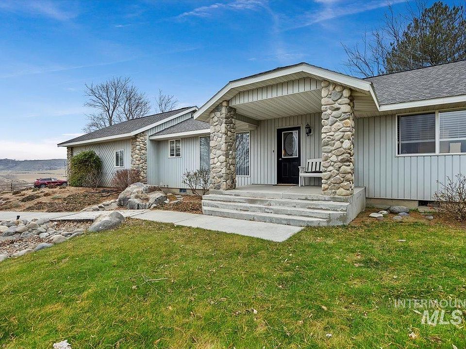 1st image of 4519 Meadow Cir