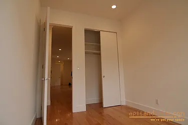 Rented by aptsandlofts.com