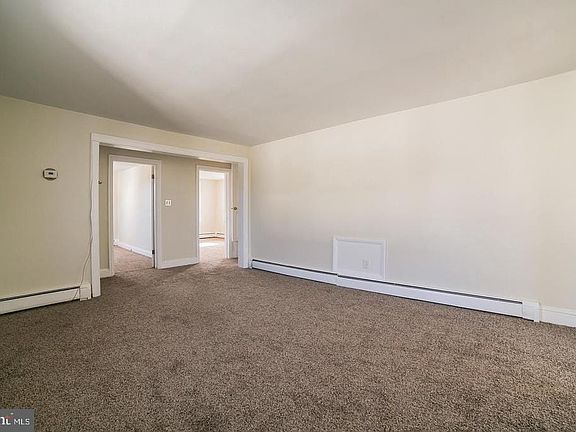 3rd image of 435 Leedom St #2