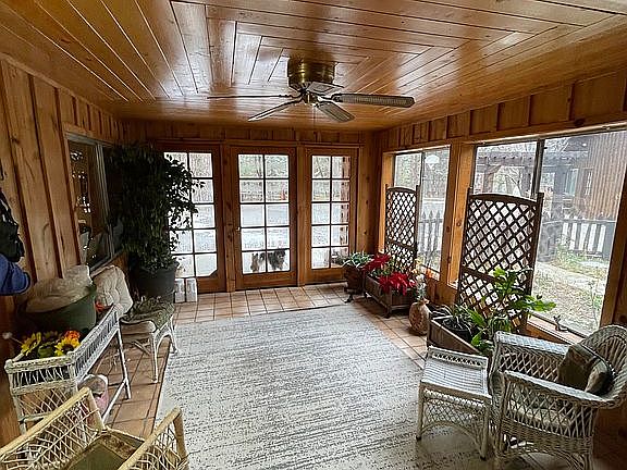 Sunroom entry