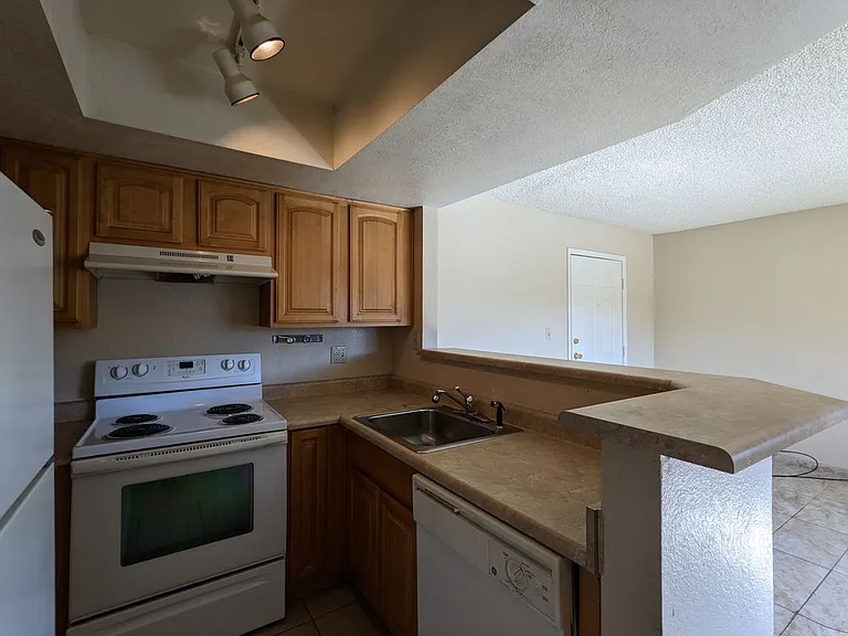 3535 W Tierra Buena Ln #273 — Photo 4