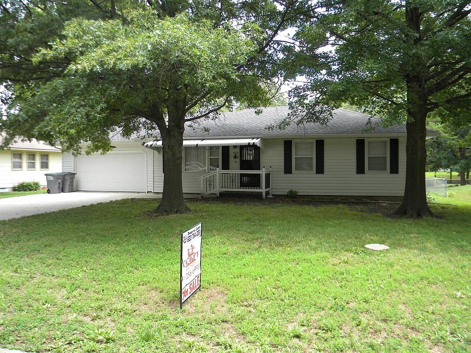 1st image of 820 Sunrise Dr