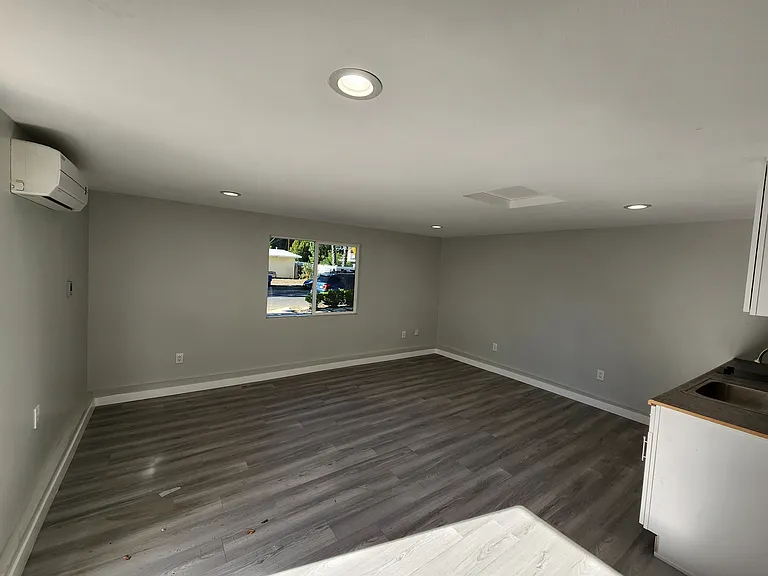 7758 Zelzah Ave — Photo 9