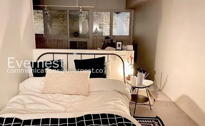 1 bed, 1.0 bath, 900 sqft, $1,995 — Photo 2