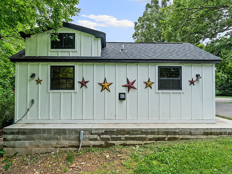 1524 Little Flock Dr — Photo 4