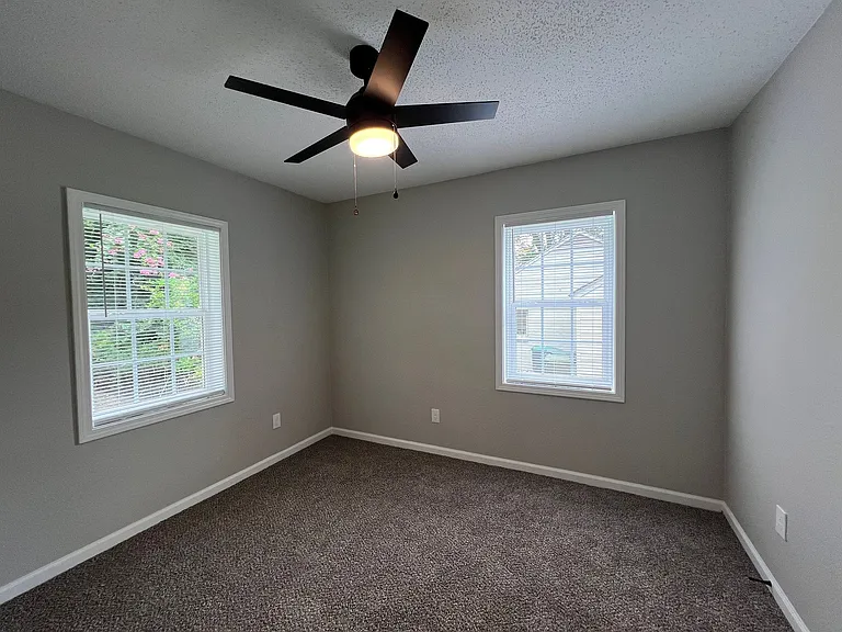 1160 Mount Vernon Rd — Photo 2