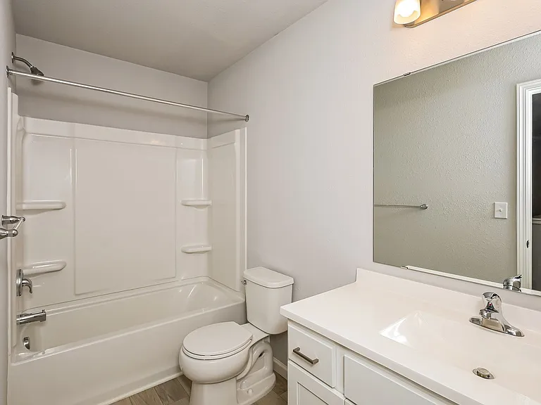 613 Courtyard Pl — Photo 31