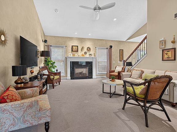 3rd image of 3101 Carrington Ln