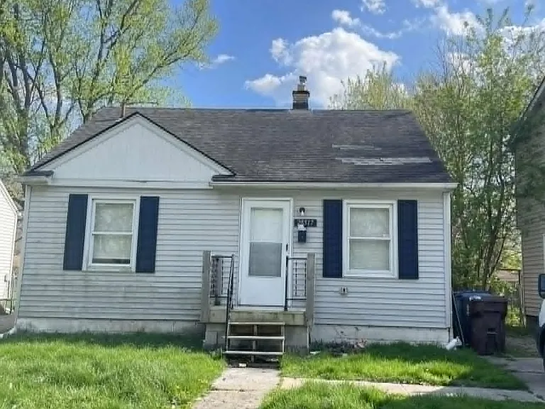 28517 Glenwood St — Photo 1