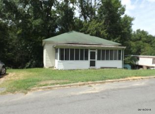 66 Poplar St, Great Falls, SC 29055