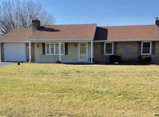 180 Elmwood Ave, Hanover, PA 17331