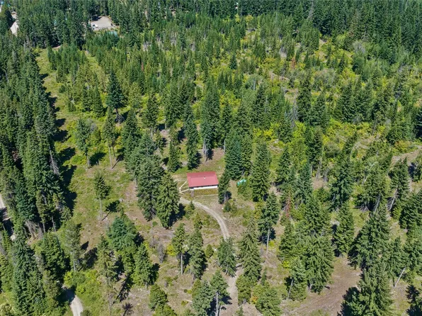 831 Hawthorn Lane, Easton, WA 98925