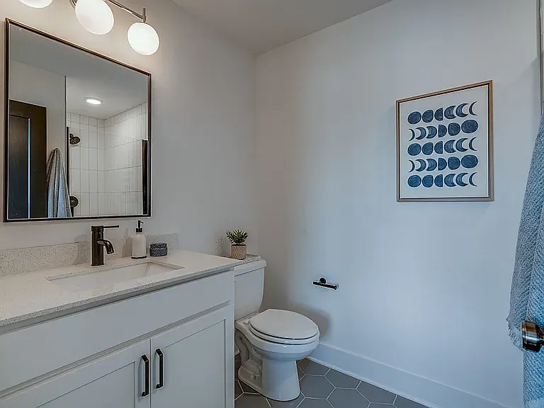 102 Duke St #10 — Photo 12