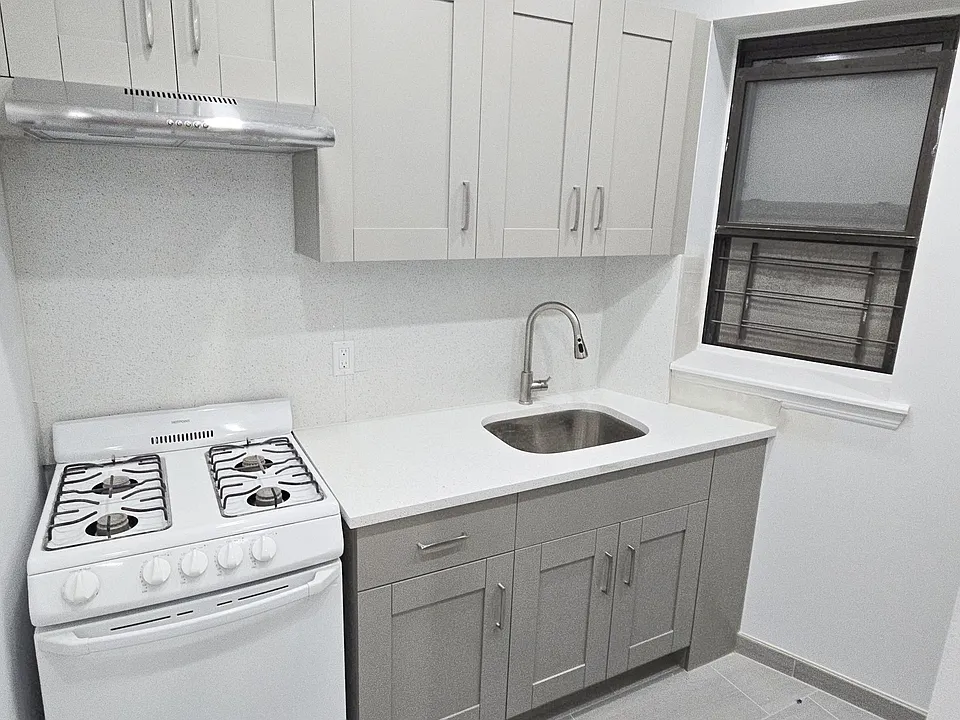 287 Classon Ave #2R