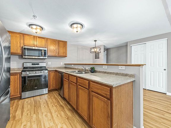2nd image of 1111 Burlington Ave Unit 209
