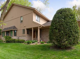 501 Holly Cir, Wayzata, MN 55391