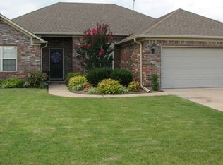 2550 Apple Blossom Ln, Conway, AR 72034