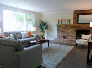 6403 Lakeview Dr, Falls Church, VA 22041