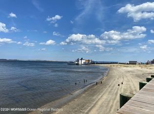 330 Shore Dr APT F-20, Highlands, NJ 07732