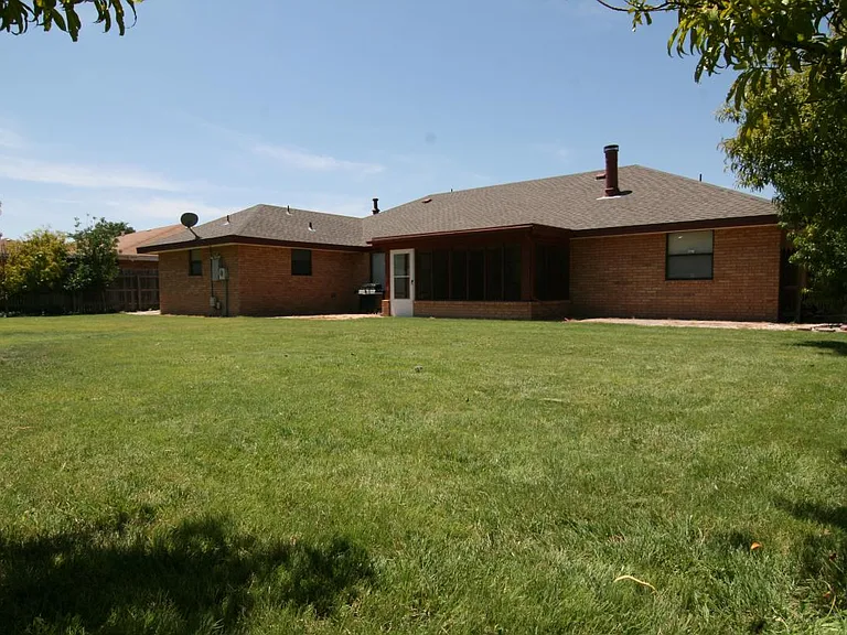 27 Lafayette Loop — Photo 2