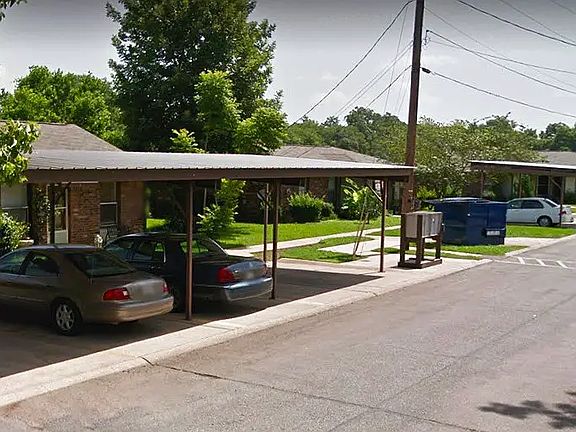 5th image of 1020 Laura McLean Ln #4881