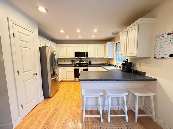 2nd image of 99 Deep Cove Road