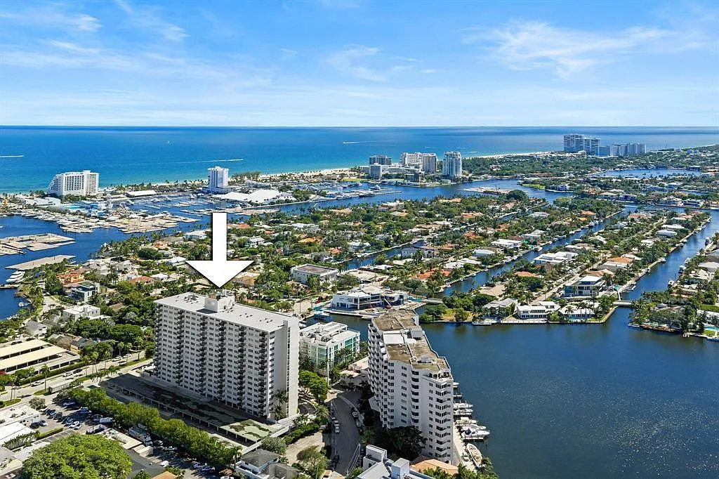 2 bed, 2.0 bath, 1228 sqft, $3,000 — Photo 2
