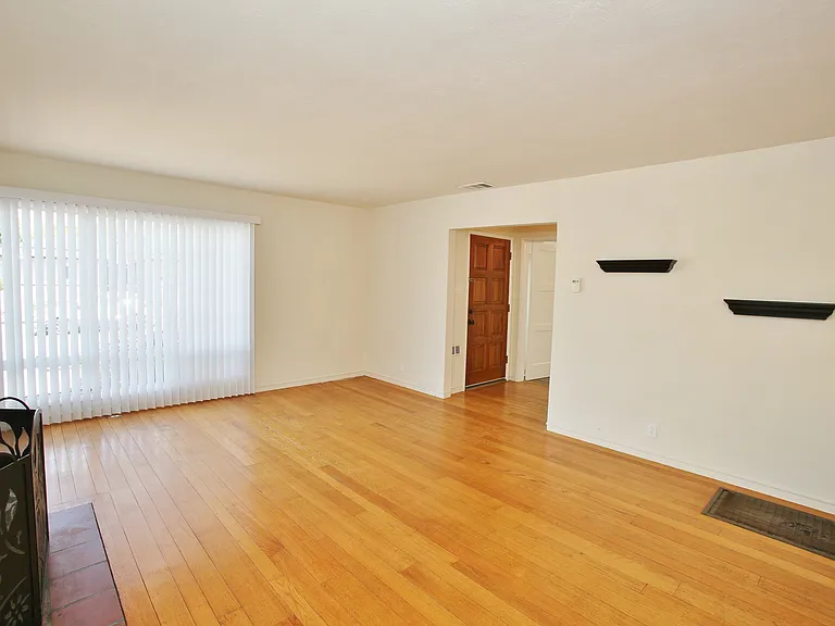 529 Haas Ave — Photo 3