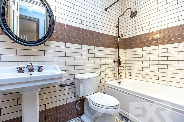 Rented by EXR | media 3