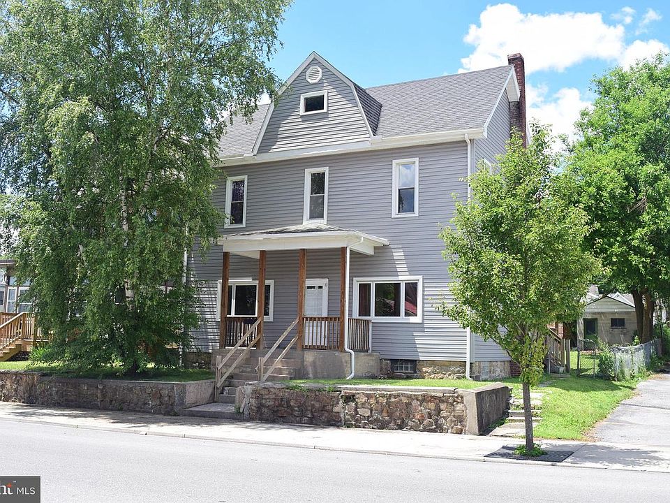 1st image of 1355 Logan Ave