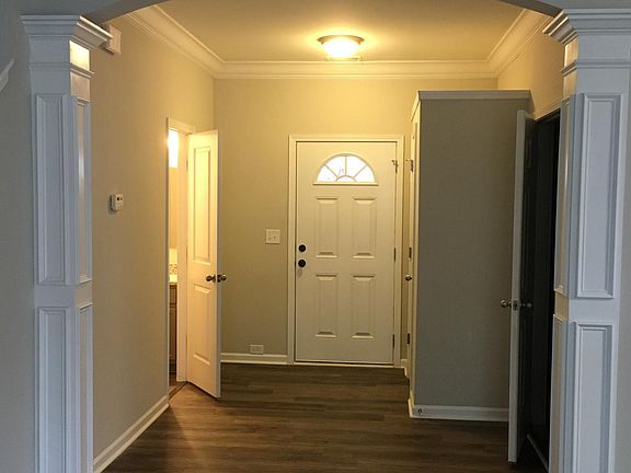 Beautiful welcoming entrance!