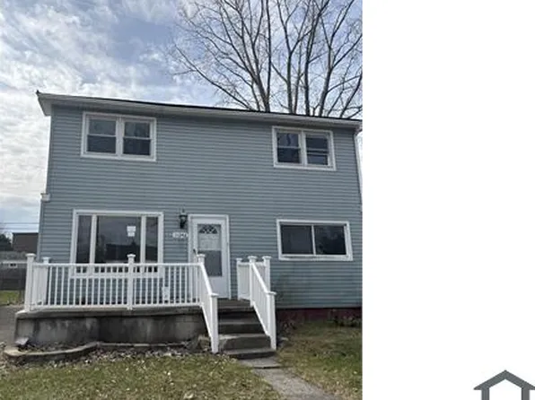 11246 Chalmers Ave, Warren, MI 48089