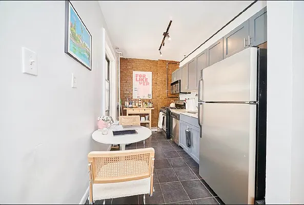 Rented by Living New York | media 13