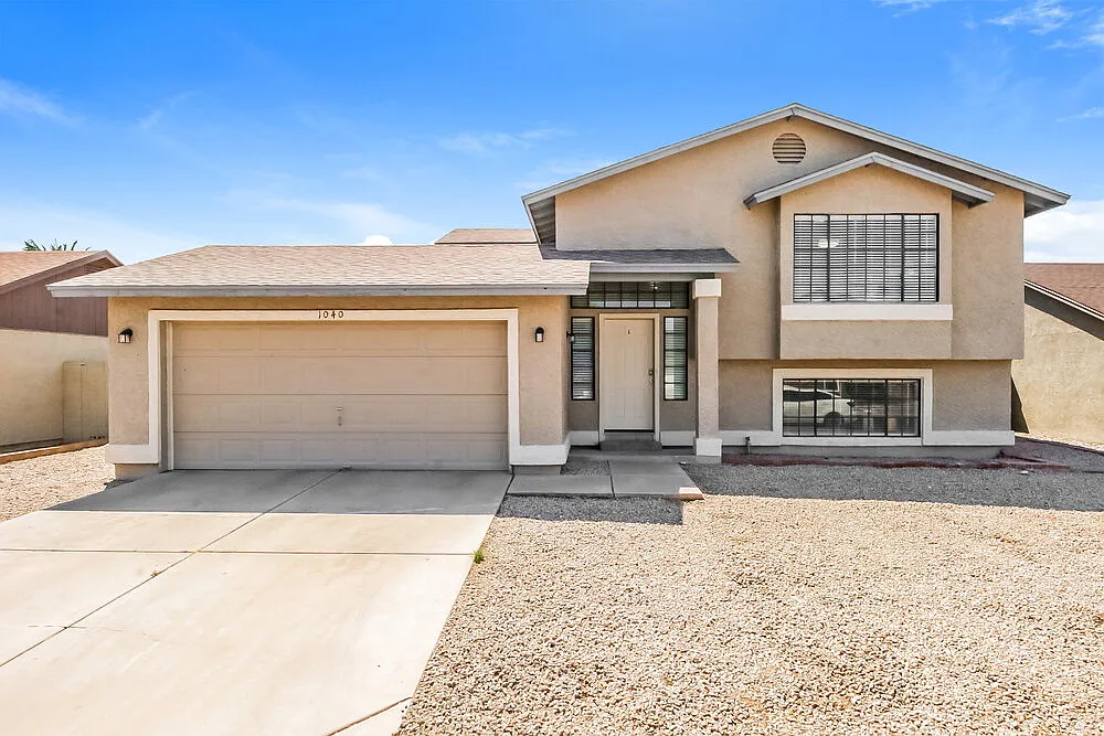4 bed, 2.0 bath, 1864 sqft, $2,595 — Photo 1