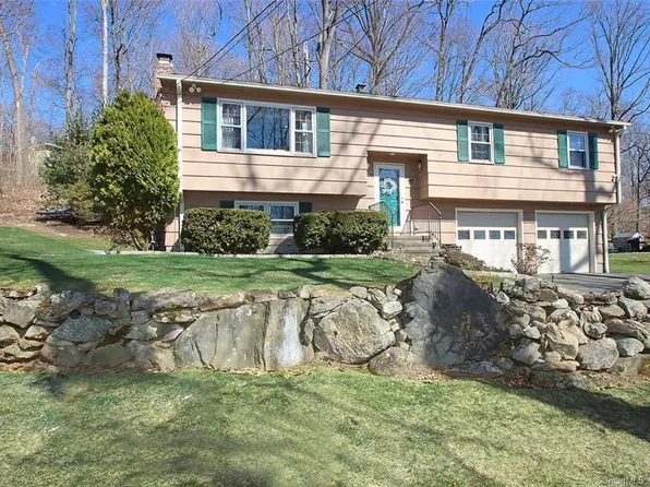 77 Cedar Lane, Beacon Falls, CT 06403