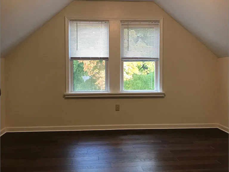 1325 Sloane Ave #3 — Photo 12