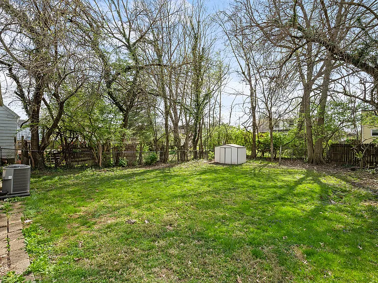 3934 Kennison Ave — Photo 33