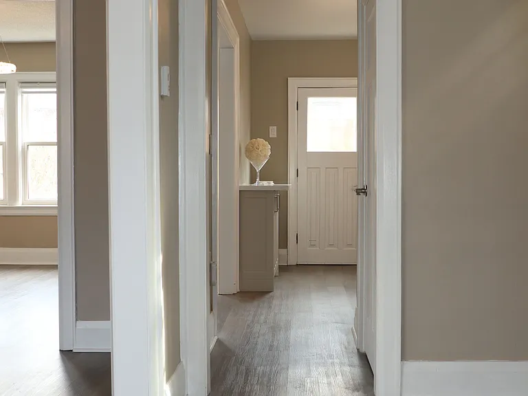 207 Oakwood Ave — Photo 17