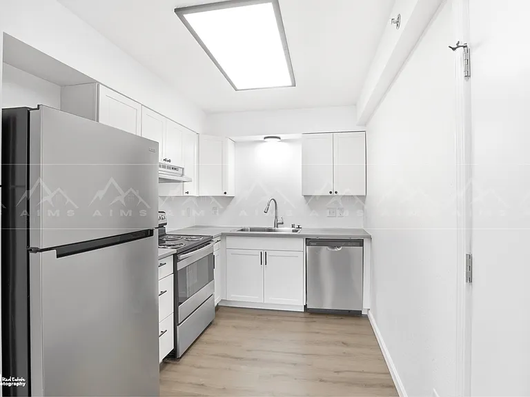 3811 Minnesota Dr #309 — Photo 3