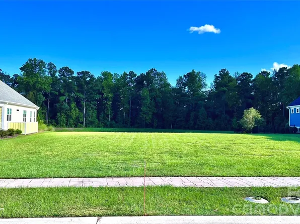 2579 E Timber Crest Dr NE, Leland, NC 28451