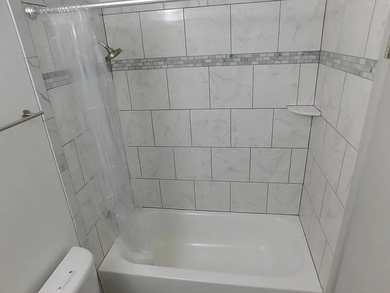 414 Kings Ct #B — Photo 22