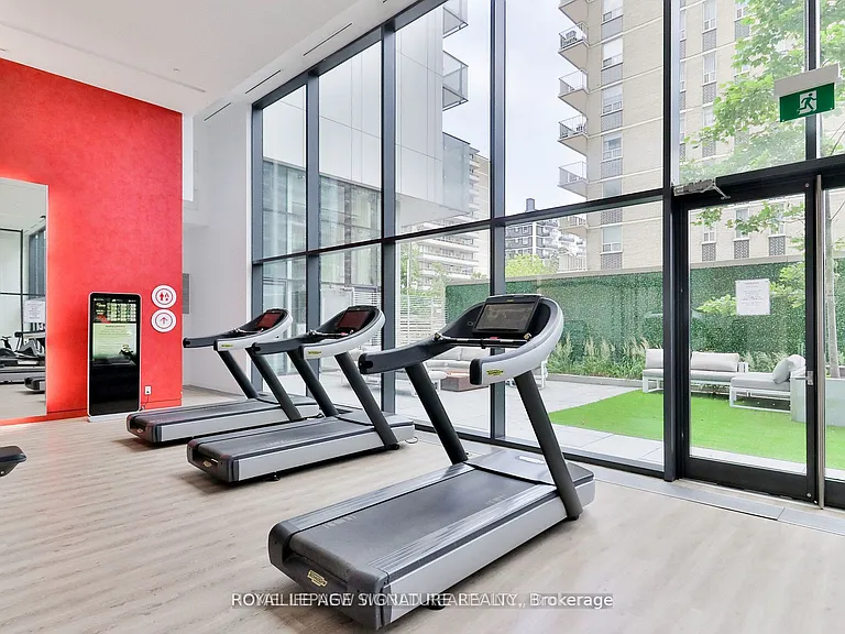 185 Roehampton Ave #219 — Photo 13