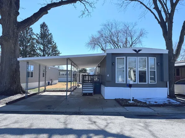 1336 Douglas Ave Trailer 4, Montgomery, IL 60538