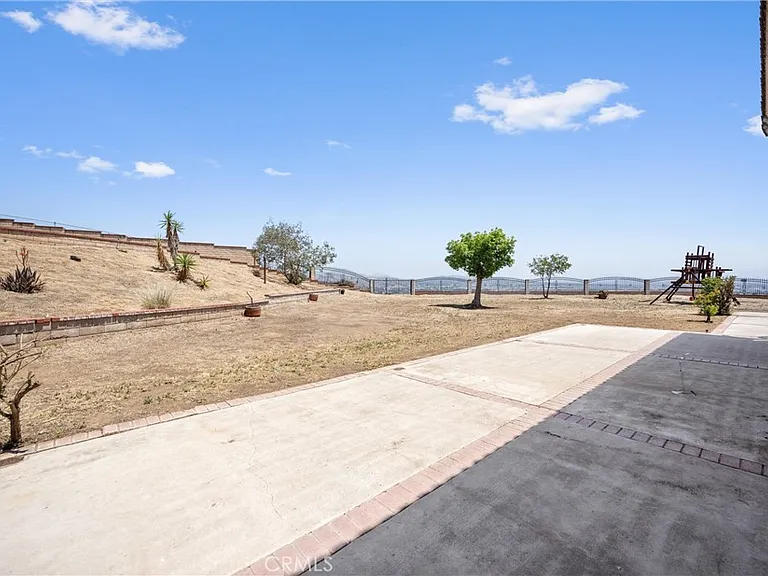 10703 Valley Dr — Photo 31