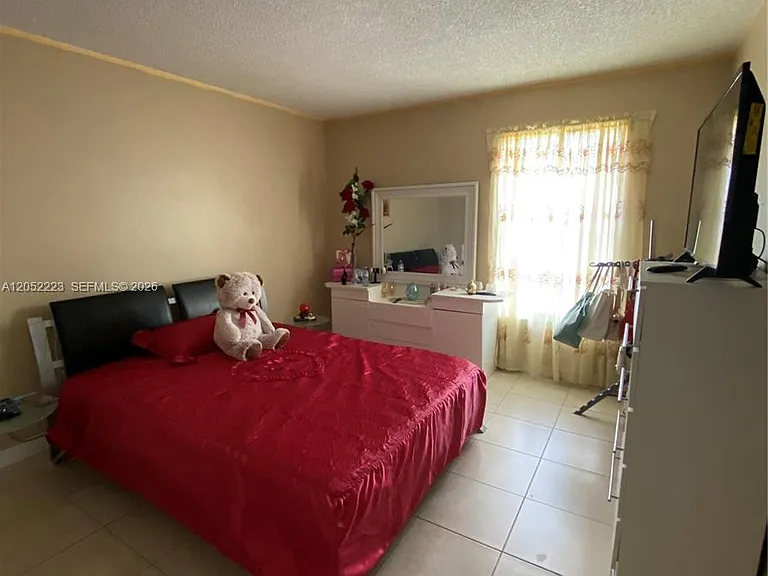 1755 W 60th St #D310 — Photo 14