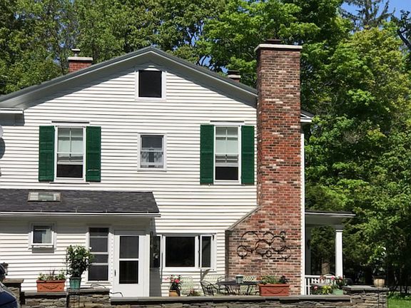 2nd image of 57 Lake St