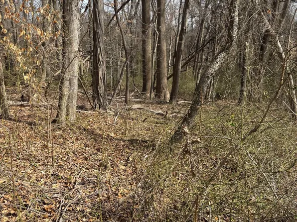 10200 Croom Rd, Upper Marlboro, MD 20772